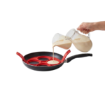 Moule à pancakes en silicone à 7 compartiments pour une cuisson homogène et un retournement facile dans la poêle