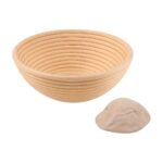 Banneton en rotin naturel pour la levée de la pâte, forme ronde et housse en tissu pour un pain bien formé